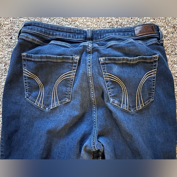 Hollister Curvy High-Rise Super Skinny Jeans - Picture 6 of 8